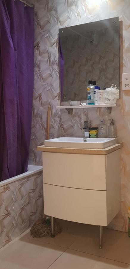 Jadwin Beautiful Room Share Toilet 2 People Londres Extérieur photo